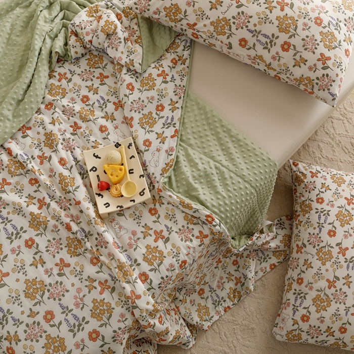 91家纺网 家纺一手货源 找家纺 绒梦里 2024新款小凉皮凉感冰豆豆ins夏被直播爆款夏凉被空调被 花间小兔