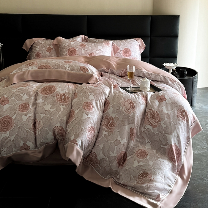 91家纺网 家纺一手货源 找家纺 娇逸家居 2025新款60支兰精天丝数码印花宽边四件套 瑰丽