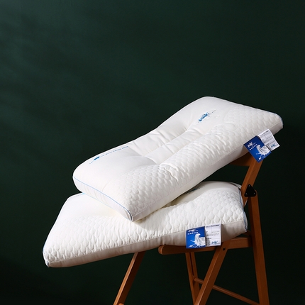 （总）沃兰国际 刺绣牛奶亲肤SPA透气护颈椎枕芯安睡柔软枕头