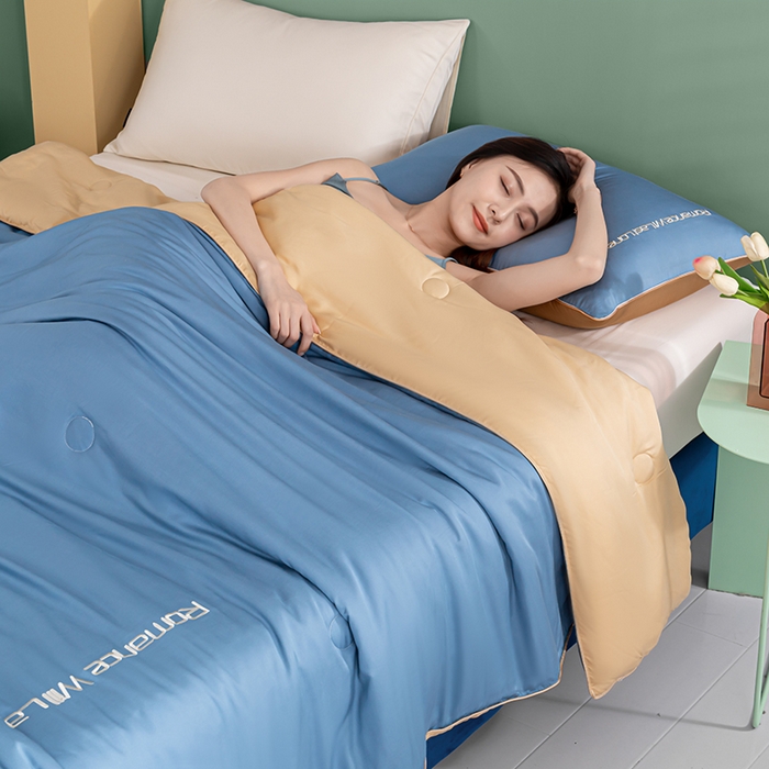 91家纺网 家纺一手货源 找家纺 子由家居 2024新款水洗真丝轻奢绣花夏被四件套 轻奢绣花-宾利蓝