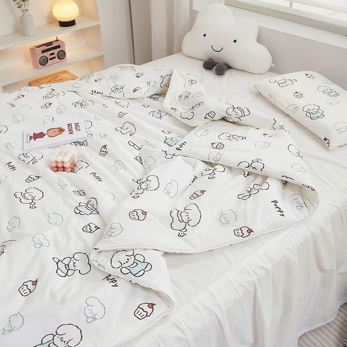 91家纺网 家纺一手货源 找家纺 丝涟家居 2025新款A类双面针织棉卡通小清新滚绳工艺夏被 布丁狗