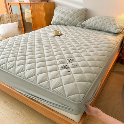 91家纺网 家纺一手货源 找家纺 曼陀罗 2025新款A类无染纯色夹棉床笠 浅灰