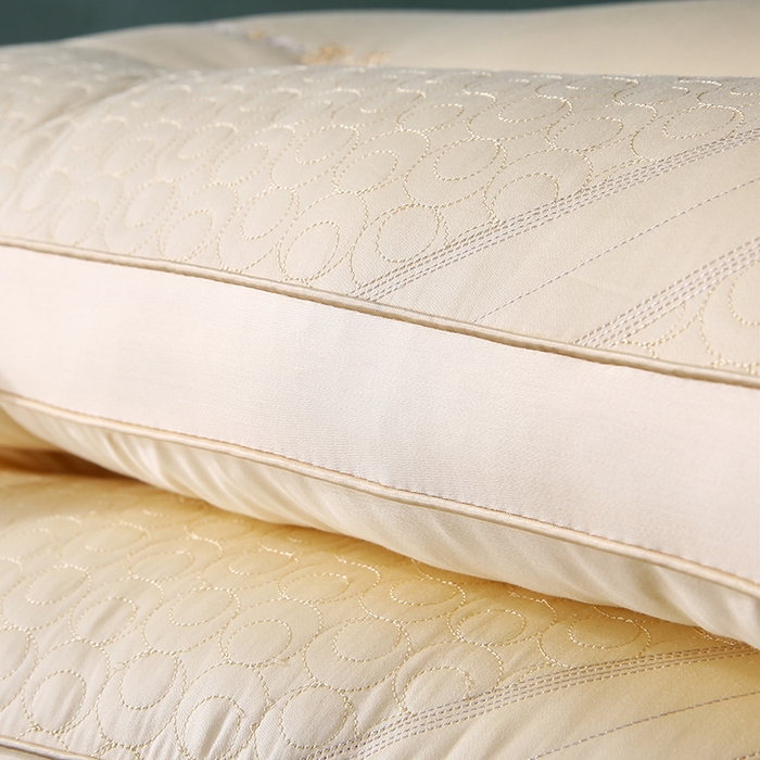 91家纺网 家纺一手货源 找家纺 （总）沃兰国际 刺绣臻丝亲肤SPA透气护颈椎枕芯安睡枕头