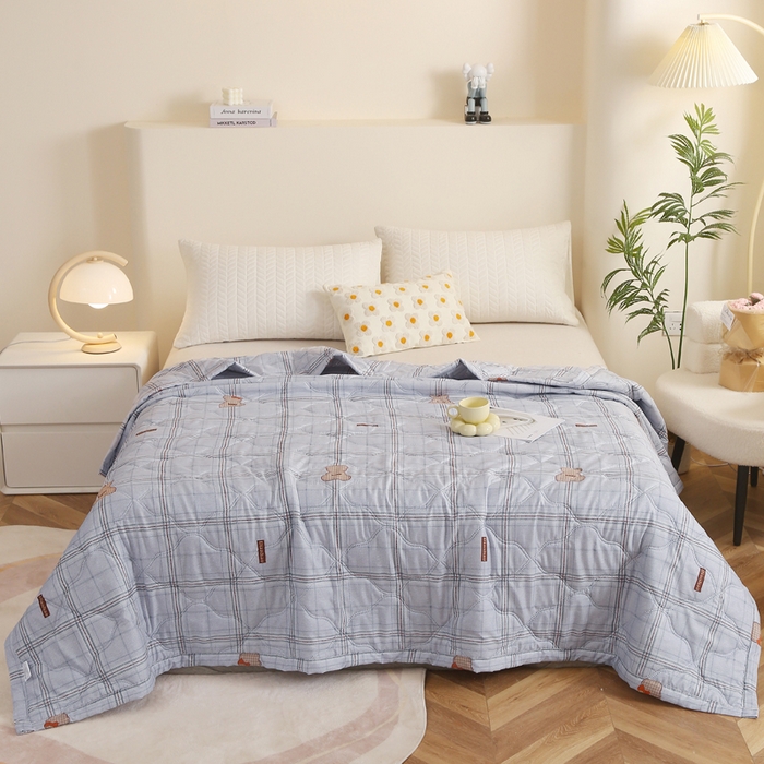 91家纺网 家纺一手货源 找家纺 被多多 2024新款清新印花亲肤绒夏被 克罗伊