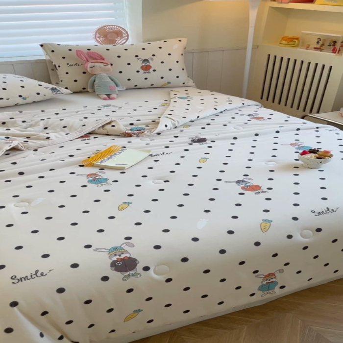 91家纺网 家纺一手货源 找家纺 荔禾家居 2024新款A类针织棉大豆夏被 波点兔