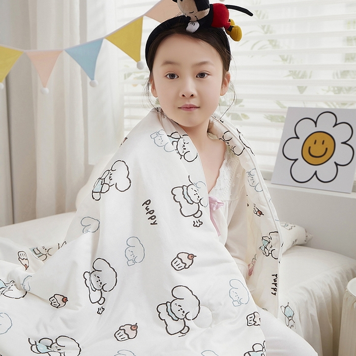 91家纺网 家纺一手货源 找家纺 丝涟家居 2025新款A类双面针织棉卡通小清新滚绳工艺夏被 布丁狗