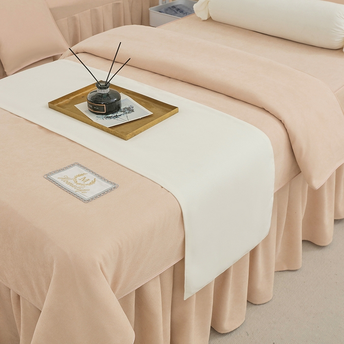 91家纺网 家纺一手货源 找家纺 不打烊家纺  (原春恩家纺) 2025新款贡棉高端床罩系列-艾米尔（此款控价128） 浅驼色