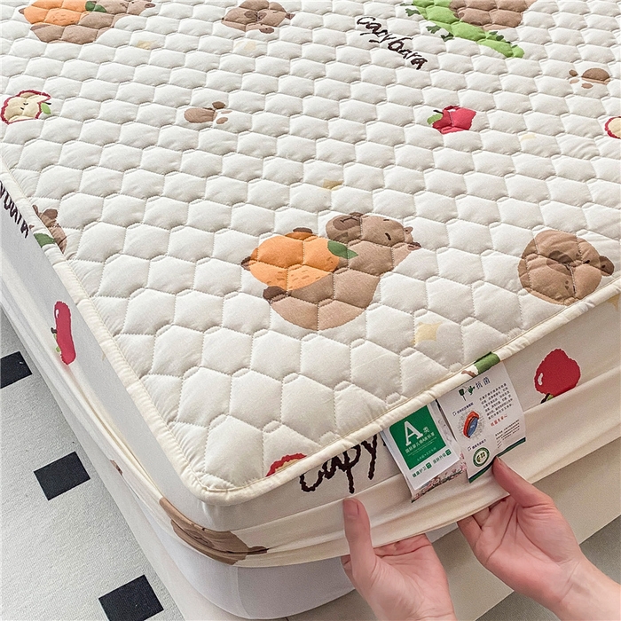 91家纺网 家纺一手货源 找家纺 九亭家纺 2024新款A类全棉抗菌夹棉床笠 全棉-鳄鱼萌宠