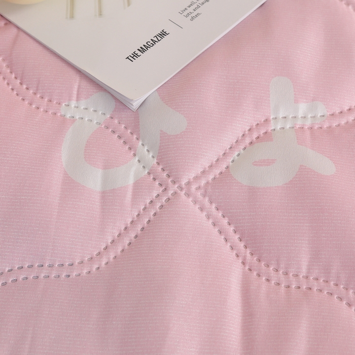 91家纺网 家纺一手货源 找家纺 被多多 2024新款清新印花亲肤绒夏被 甜心草莓