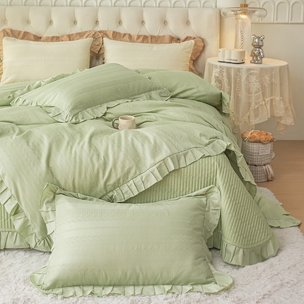 91家纺网 家纺一手货源 找家纺 美伦美焕 2024新款韩版公主风纯色全棉纯棉花边床盖四件套 嫩绿