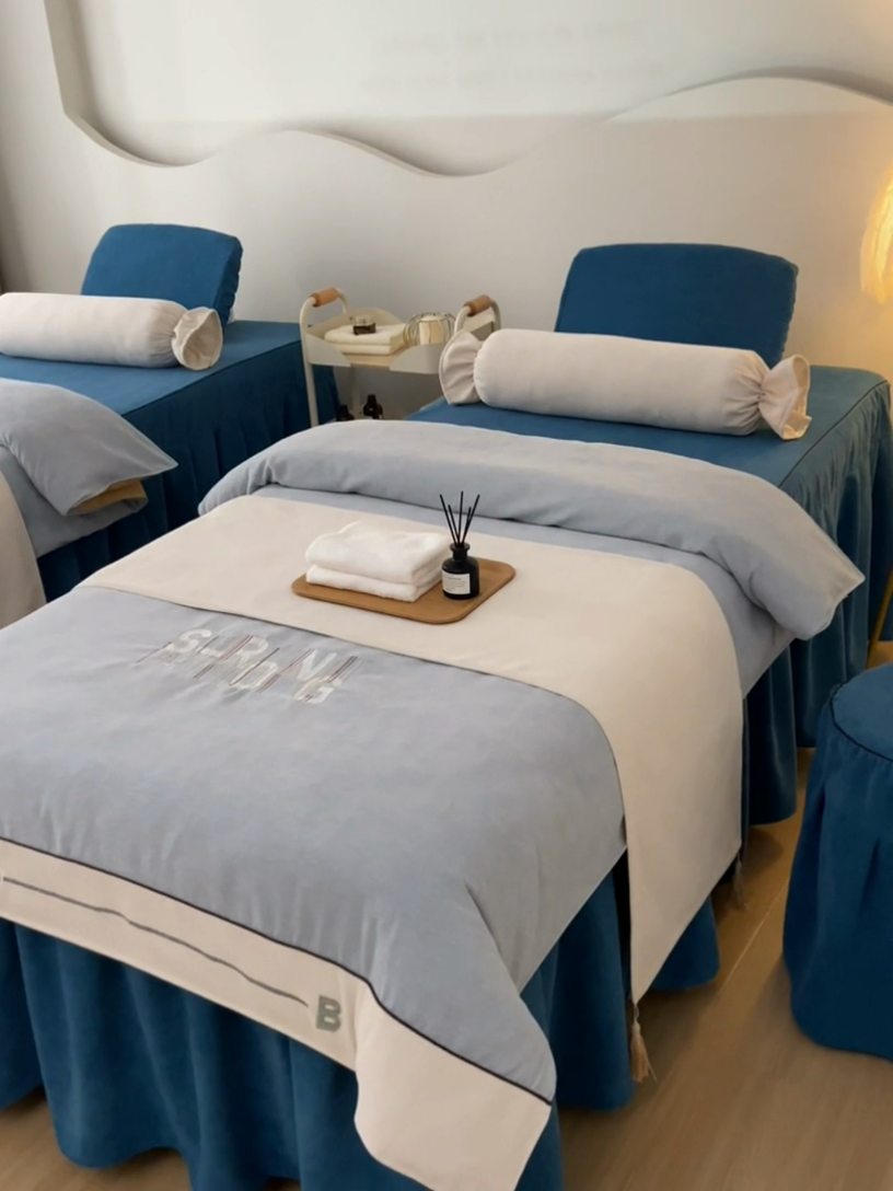 91家纺网 家纺一手货源 找家纺 不打烊家纺  (原春恩家纺) 2025新款婴儿绒床罩系列-约翰（此款控价228） 灰拼蓝色