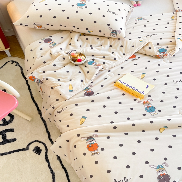 91家纺网 家纺一手货源 找家纺 荔禾家居 2024新款A类针织棉大豆夏被 波点兔