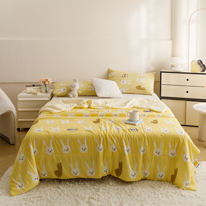 91家纺网 家纺一手货源 找家纺 绒梦里 2024新款小凉皮凉感冰豆豆ins夏被直播爆款夏凉被空调被 HELLO兔