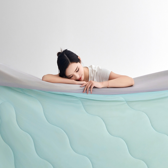 91家纺网 家纺一手货源 找家纺 米米儿家纺 2024新款A类瓜瓜凉感夏被空调被夏凉被西瓜被 冰川蓝灰