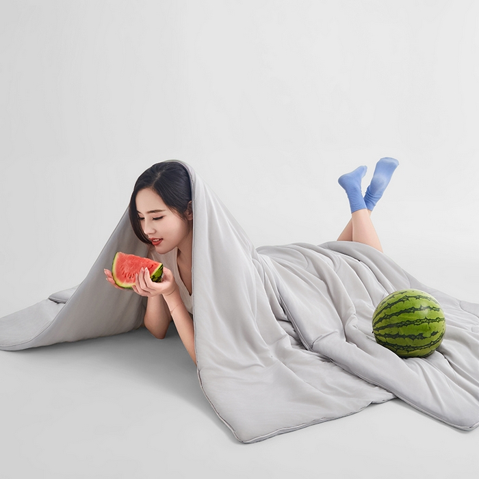 91家纺网 家纺一手货源 找家纺 米米儿家纺 2024新款A类瓜瓜凉感夏被空调被夏凉被西瓜被 冰灰