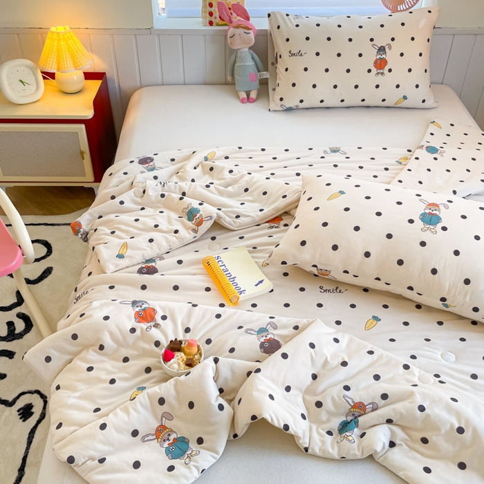 91家纺网 家纺一手货源 找家纺 荔禾家居 2024新款A类针织棉大豆夏被 波点兔