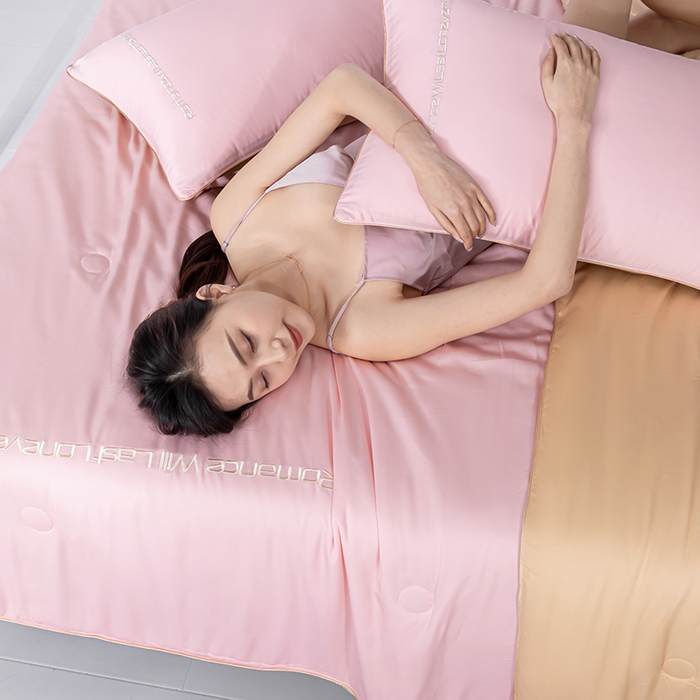 91家纺网 家纺一手货源 找家纺 子由家居 2024新款水洗真丝轻奢绣花夏被四件套 轻奢绣花-暗粉