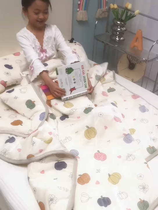 91家纺网 家纺一手货源 找家纺 丝涟家居 2025新款A类卡通小清新双面印花凉感丝夏被 多彩南瓜