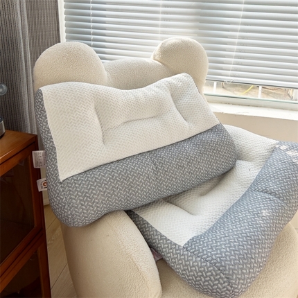 91家纺网 家纺一手货源 找家纺 （总）梵希良品  2023新款反牵引大豆舒颈枕芯枕头 牵引枕颈椎枕