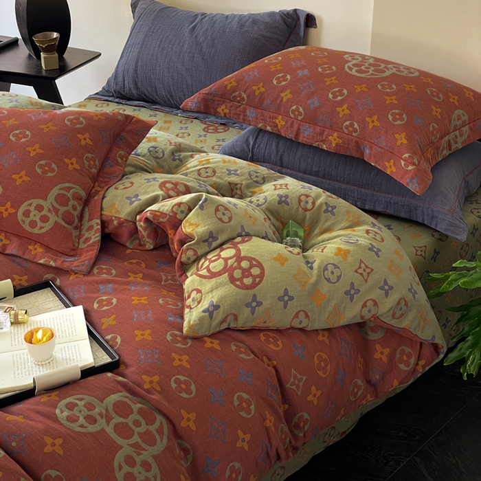 91家纺网 家纺一手货源 找家纺 睡棉坊 2024新款全棉色织提花双层纱复古单被套 童趣