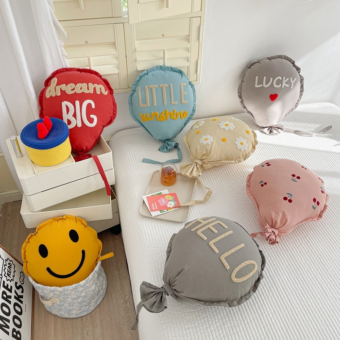 91家纺网 家纺一手货源 找家纺 （总）美茉家居 2024新款立体毛巾绣告白气球抱枕