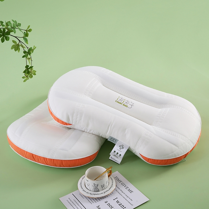 91家纺网 家纺一手货源 找家纺 （总）沃兰国际 决决子针织羽丝绒枕头成人护颈单人枕芯蛋糕枕