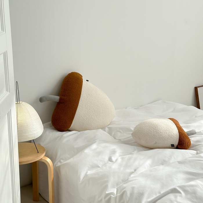 91家纺网 家纺一手货源 找家纺 （总）美茉家居 2024新款松果抱枕