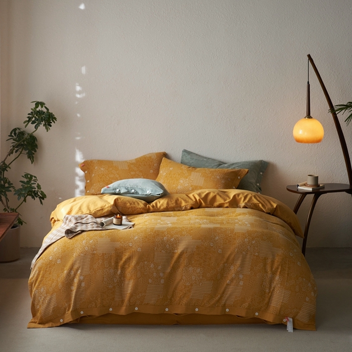 91家纺网 家纺一手货源 找家纺 安莱生活 2024年新品高端双层纱大提花工艺款缤纷花妍纽扣款 缤纷花妍纽扣款-姜黄