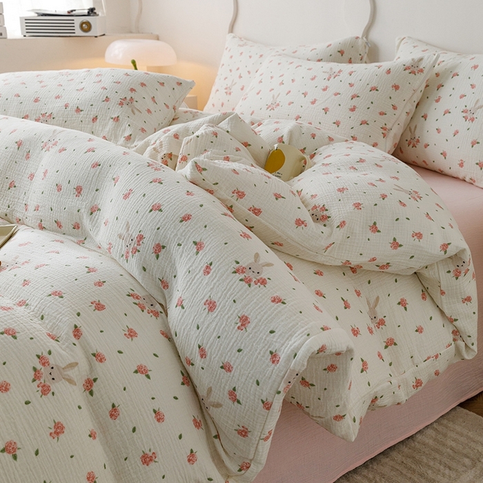 91家纺网 家纺一手货源 找家纺 蜜柚 2024新款全棉双层皱皱纱四件套 花园兔