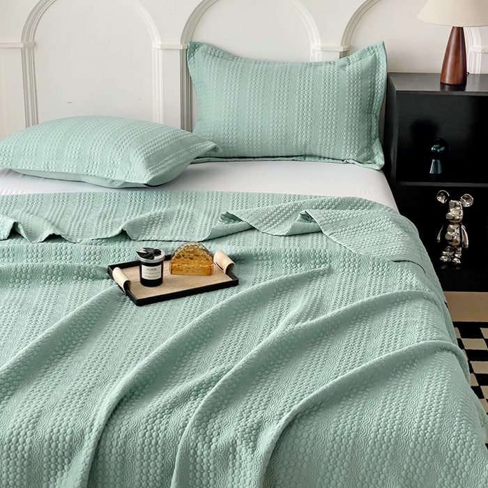 91家纺网 家纺一手货源 找家纺 沐纯家居 2024新款纯色天丝床盖 浅蓝