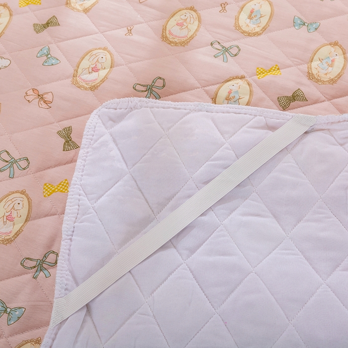 91家纺网 家纺一手货源 找家纺 琉宿家纺 2025新款全棉13372蕾丝夹棉印花床裙 公主兔