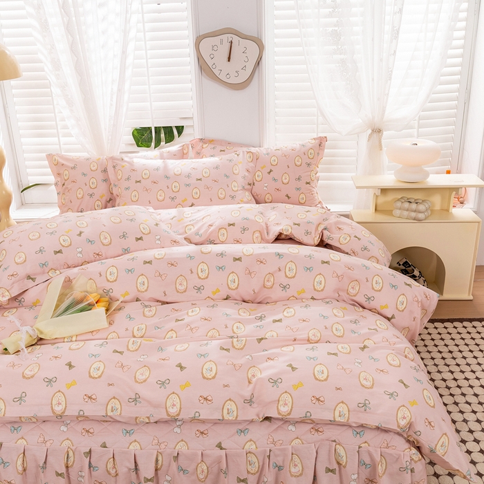 91家纺网 家纺一手货源 找家纺 琉宿家纺 2025新款全棉13372蕾丝夹棉印花床裙 公主兔