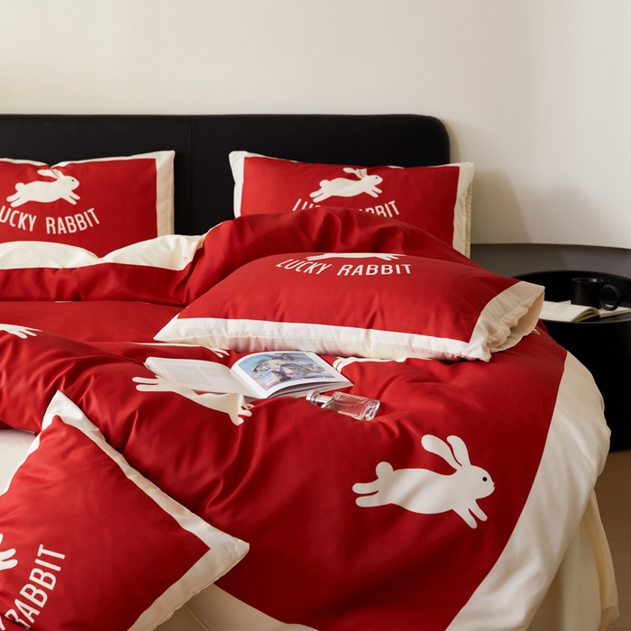 91家纺网 家纺一手货源 找家纺 摩卡 2024新款亲肤真丝棉四件套-幸运兔 幸运兔-红
