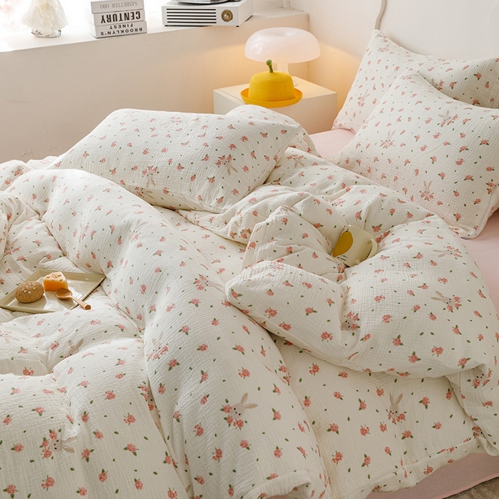 91家纺网 家纺一手货源 找家纺 蜜柚 2024新款全棉双层皱皱纱四件套 花园兔