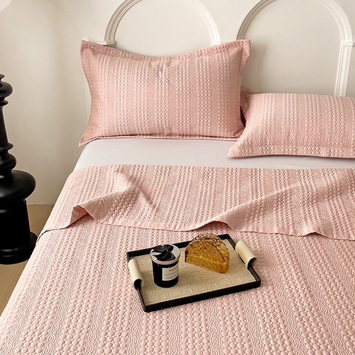 91家纺网 家纺一手货源 找家纺 沐纯家居 2024新款纯色天丝床盖 蜜桃粉