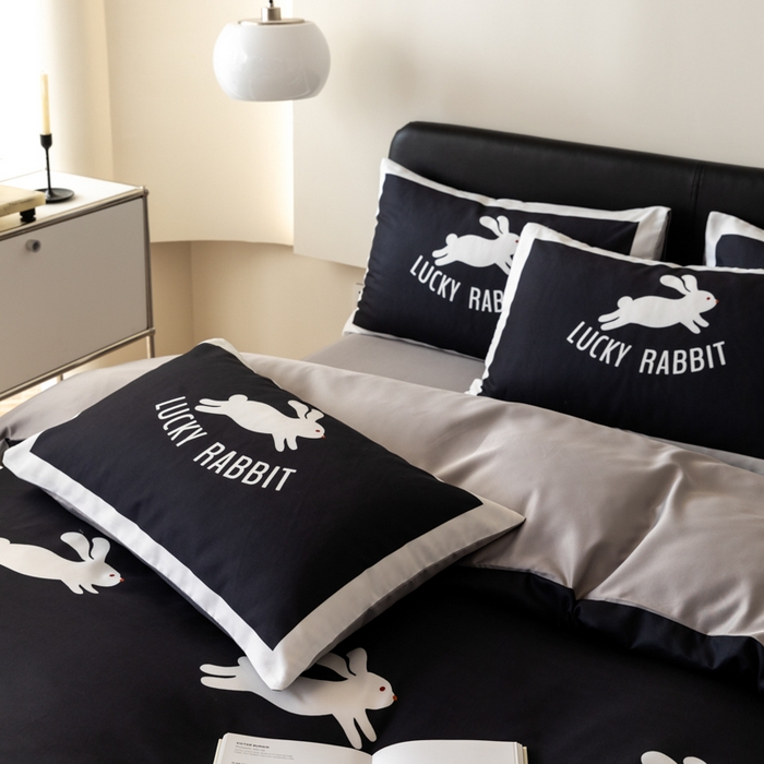 91家纺网 家纺一手货源 找家纺 摩卡 2024新款亲肤真丝棉四件套-幸运兔 幸运兔-黑