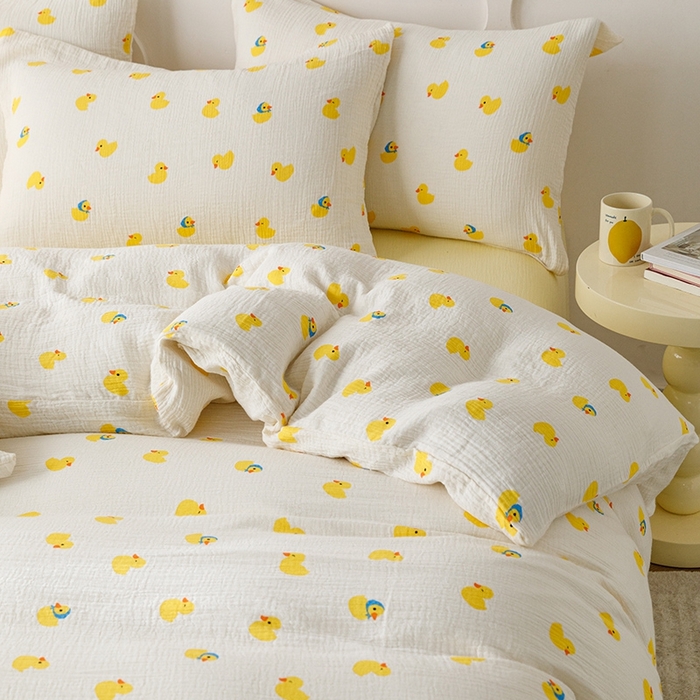 91家纺网 家纺一手货源 找家纺 蜜柚 2024新款全棉双层皱皱纱四件套 快乐鸭鸭