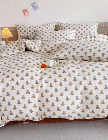 91家纺网 家纺一手货源 找家纺 于果 2024新款全棉双层纱四件套 波点玩偶熊