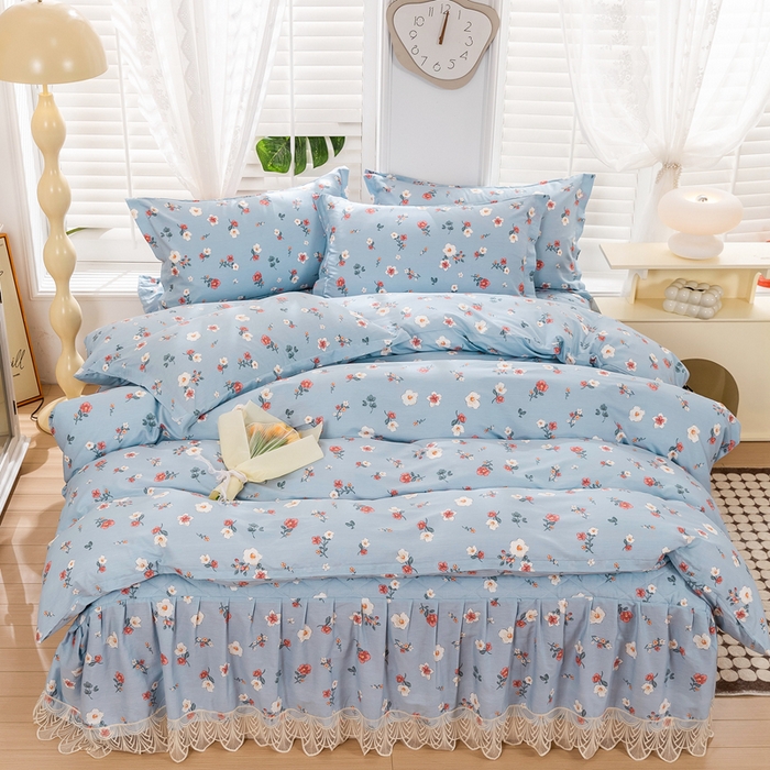 91家纺网 家纺一手货源 找家纺 琉宿家纺 2025新款全棉13372蕾丝夹棉印花床裙 淡妆初夏