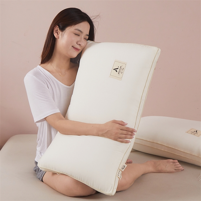 91家纺网 家纺一手货源 找家纺 凯森家纺 2024新款学生枕头枕芯单人枕芯羽丝绒酒店枕头 米色立体边-单只装