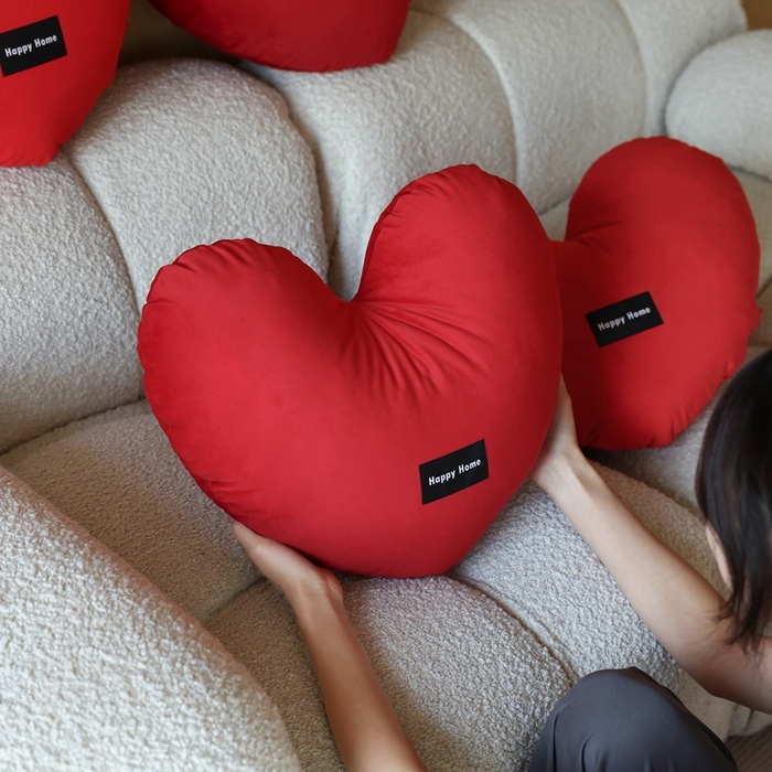 91家纺网 家纺一手货源 找家纺 （总）美茉家居 2024新款浓密爱心抱枕