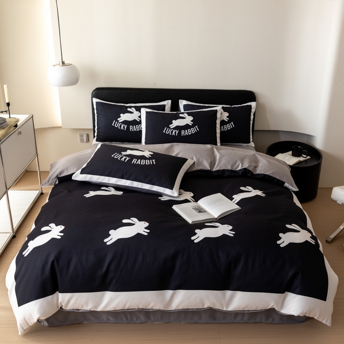 91家纺网 家纺一手货源 找家纺 摩卡 2024新款亲肤真丝棉四件套-幸运兔 幸运兔-黑