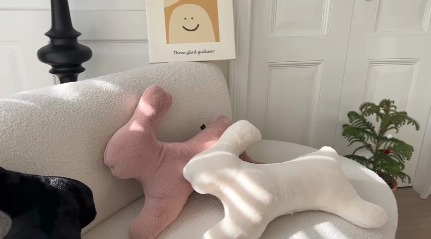 91家纺网 家纺一手货源 找家纺 （总）美茉家居 2024新款兔年写意抱枕