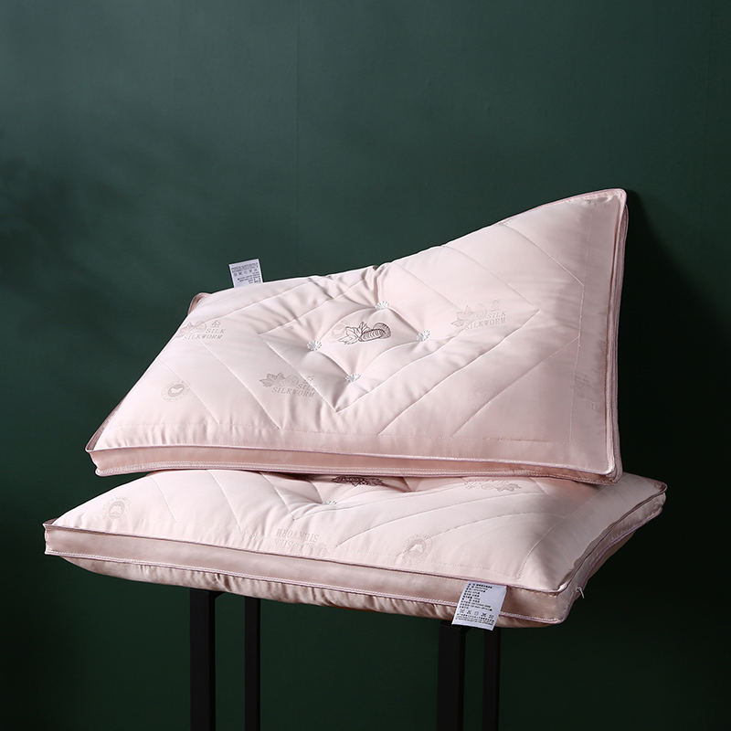 91家纺网 家纺一手货源 找家纺 （总）沃兰国际 竹纤维蚕蛹蛋白羽丝绒枕头成人护颈单人枕芯