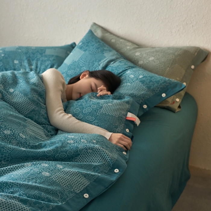 91家纺网 家纺一手货源 找家纺 安莱生活 2024年新品高端双层纱大提花工艺款缤纷花妍纽扣款 缤纷花妍纽扣款-乌兰