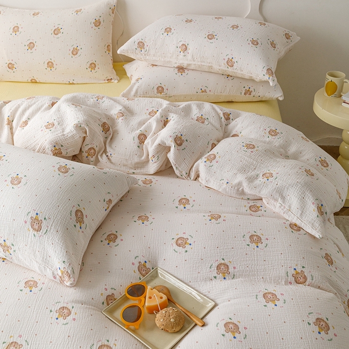 91家纺网 家纺一手货源 找家纺 蜜柚 2024新款全棉双层皱皱纱四件套 饼干熊