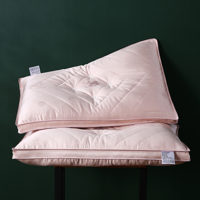 91家纺网 家纺一手货源 找家纺 （总）沃兰国际 竹纤维蚕蛹蛋白羽丝绒枕头成人护颈单人枕芯