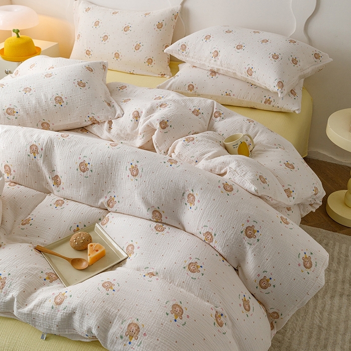 91家纺网 家纺一手货源 找家纺 蜜柚 2024新款全棉双层皱皱纱四件套 饼干熊