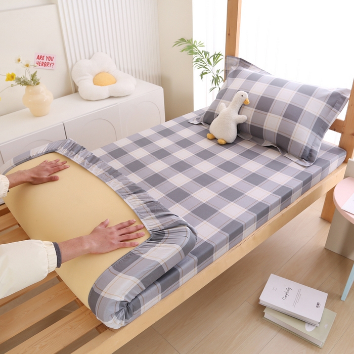 91家纺网 家纺一手货源 找家纺 凯森家纺 2024新款13372全棉印花学生床笠宿舍寝室床垫保护套上下铺床笠 时光慢慢-灰