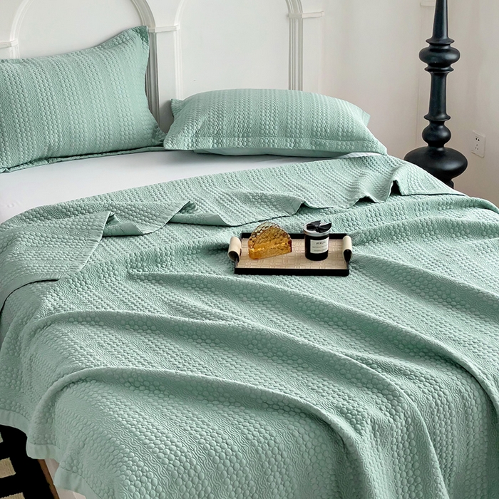 91家纺网 家纺一手货源 找家纺 沐纯家居 2024新款纯色天丝床盖 浅蓝